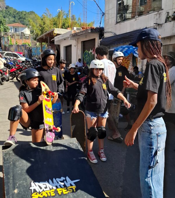 Incentivo à participação feminina e inclusão de crianças